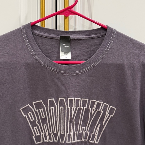 Brooklyn New York Gray T-Shirt - Picture 2 of 4
